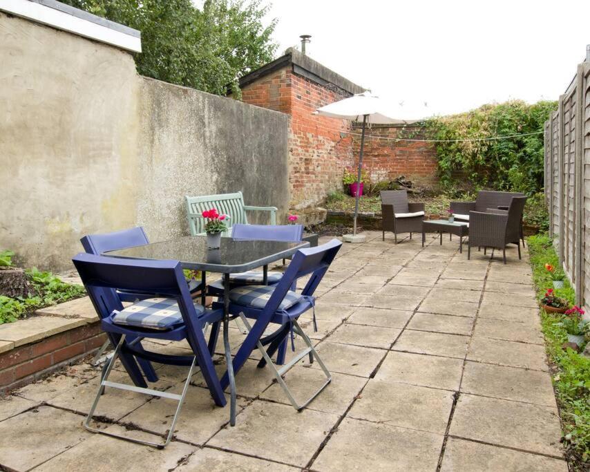City Centre 4 Bedroom House ウィンチェスター エクステリア 写真